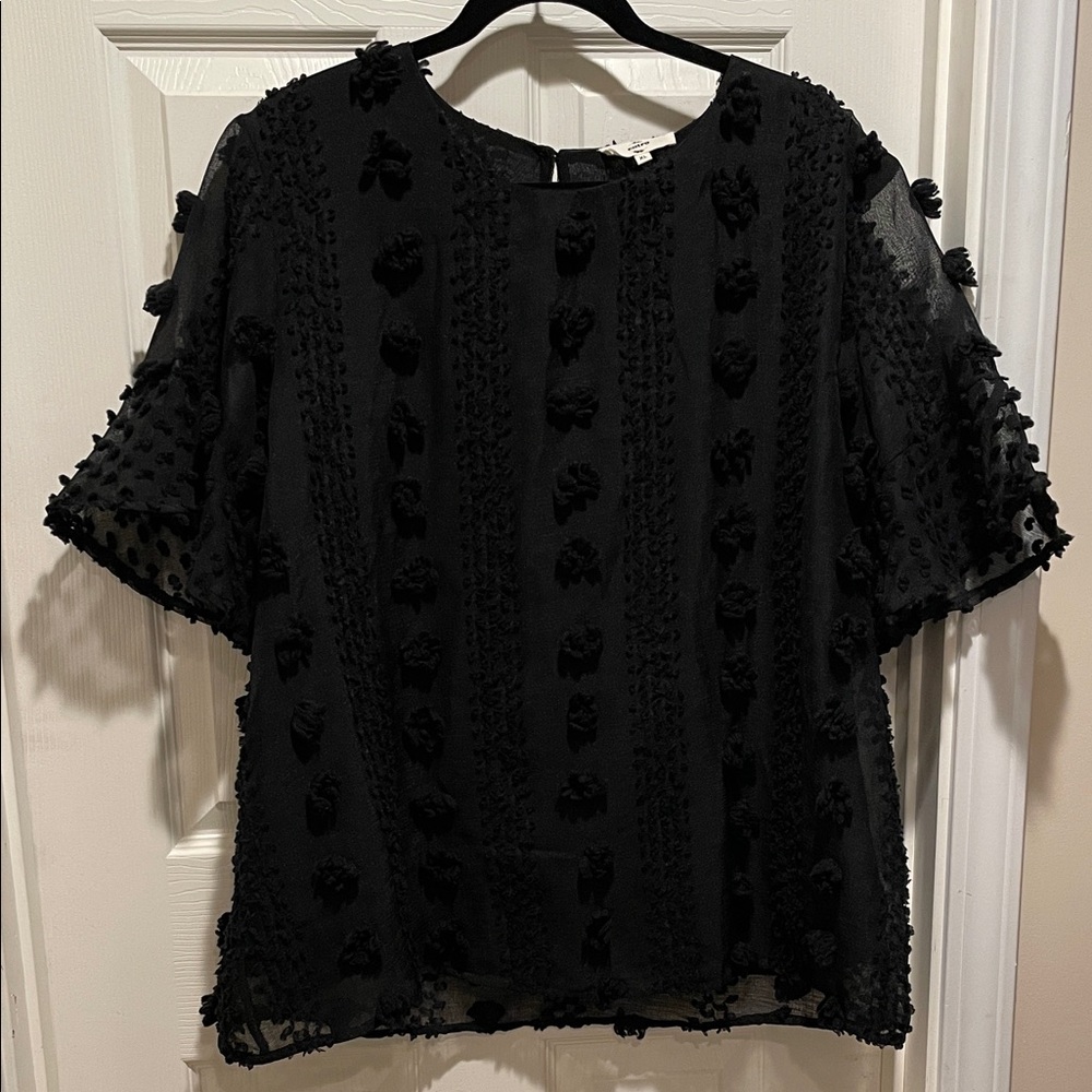 Entro crew neck pompom half sleeve blouse